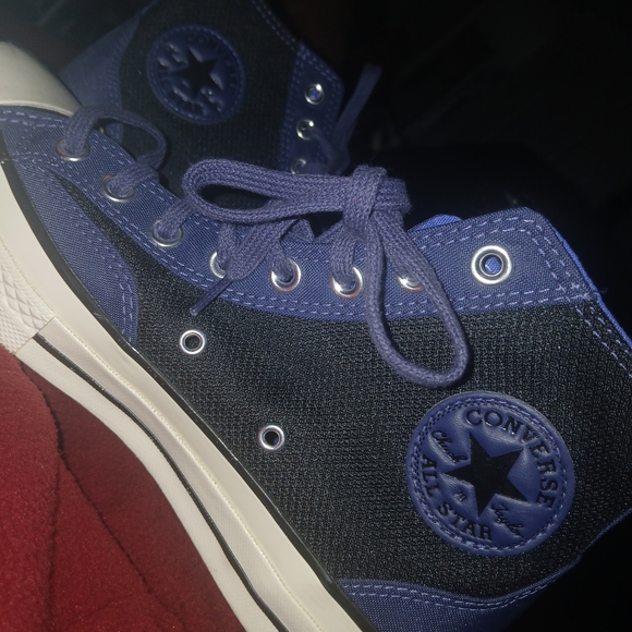 Converse High-Tops in Black and Navy Sz 7.5 - Picture 1 of 12
